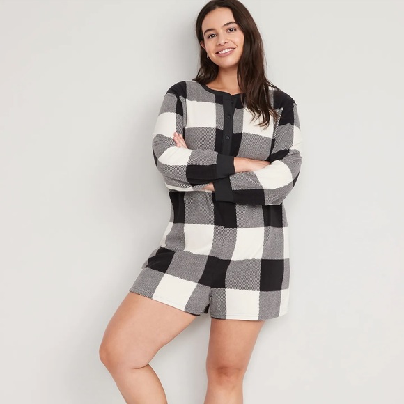 NWT OLD NAVY Fleece Henley Pajama Romper -- 3.5-inch inseamGray Bear Isle LARGE - Picture 4 of 7